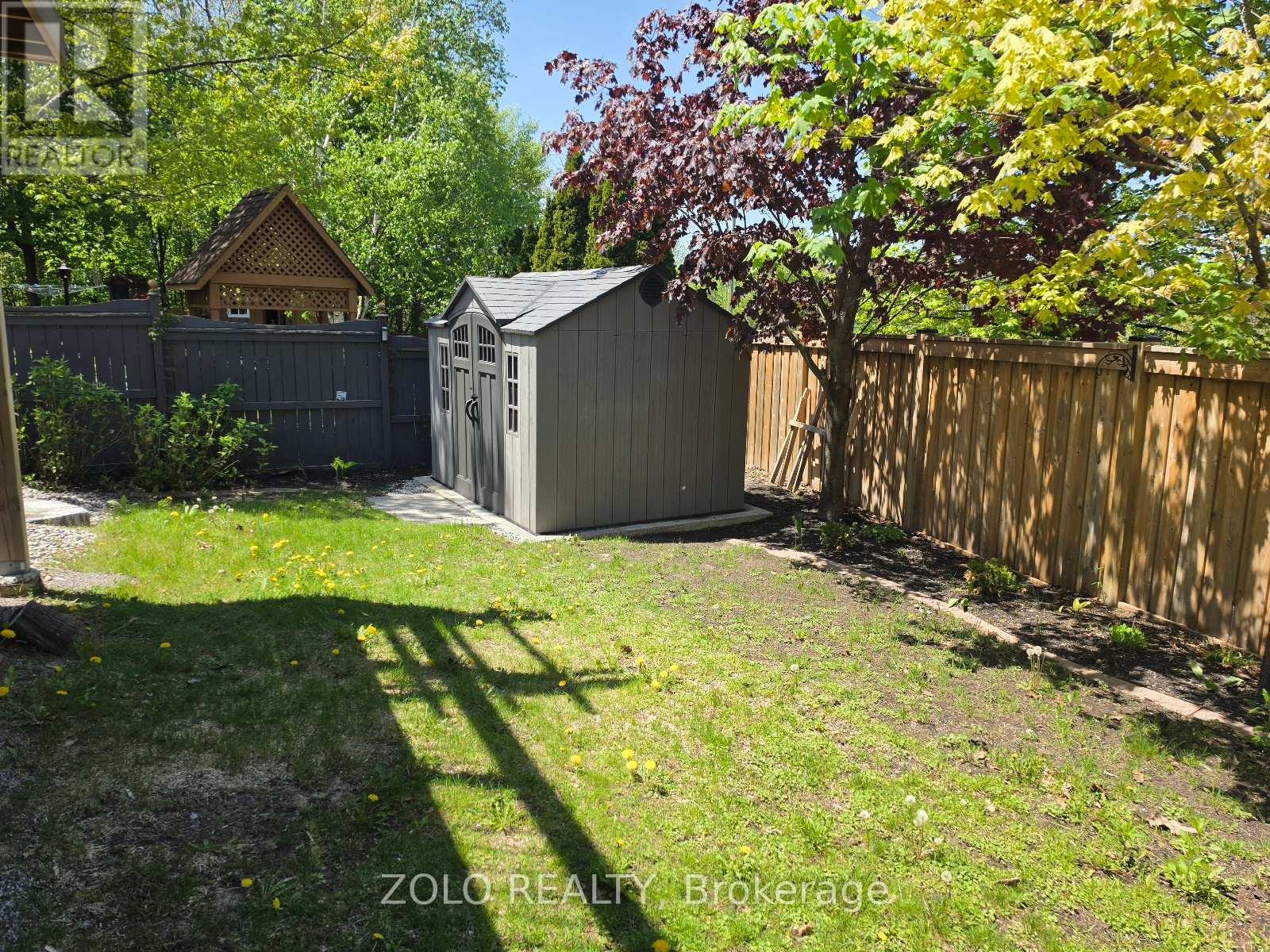 10 St. Bruno's Circle, Barrie, Ontario  L4N 0B9 - Photo 33 - S12889060