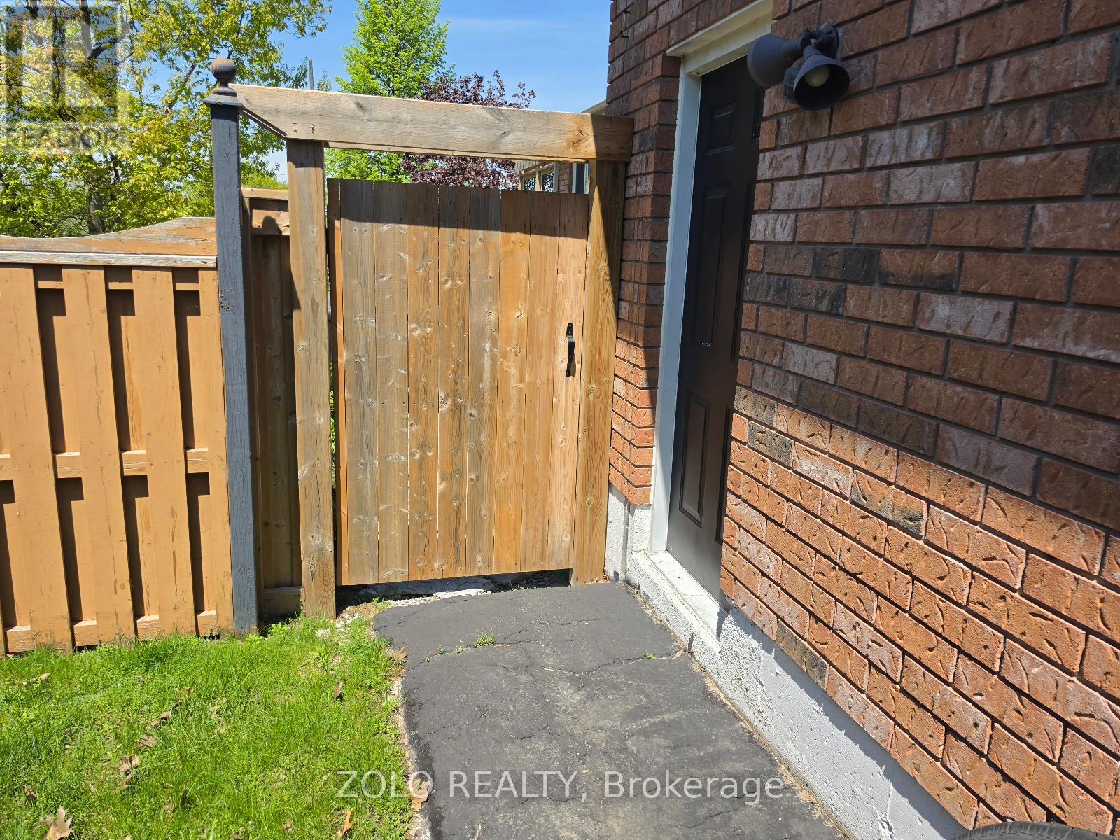 10 St. Bruno's Circle, Barrie, Ontario  L4N 0B9 - Photo 26 - S12889060