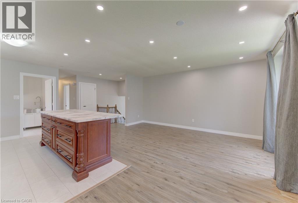 51 Coach Hill Drive, Kitchener, Ontario  N2E 1N7 - Photo 14 - 40833255