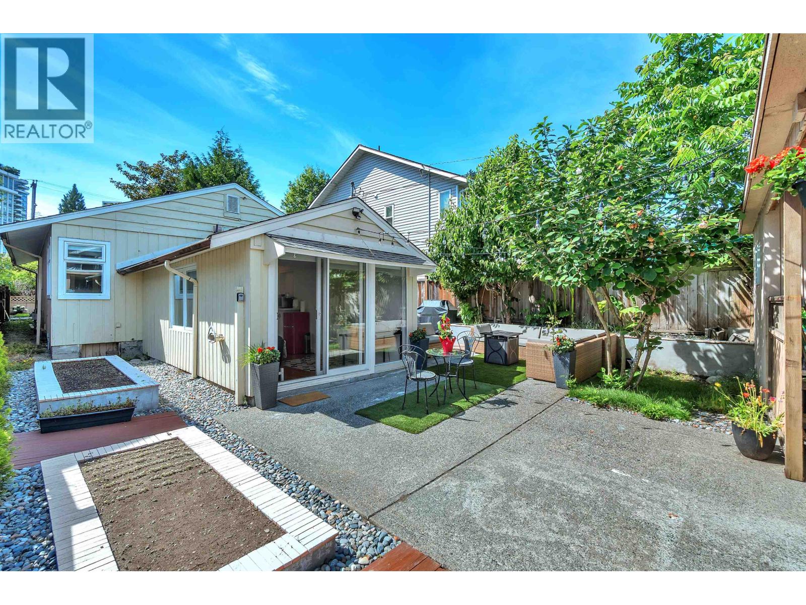1698 Garden Avenue, North Vancouver, British Columbia  V7P 3A7 - Photo 18 - R3127363