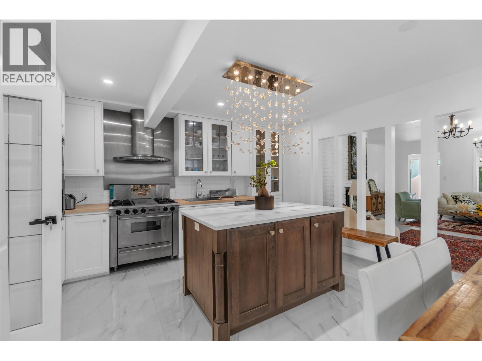 1698 Garden Avenue, North Vancouver, British Columbia  V7P 3A7 - Photo 8 - R3127363