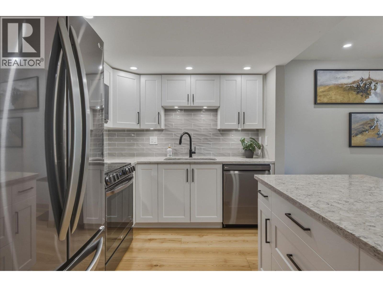 230 3309 Ptarmigan Place, Whistler, British Columbia  V8E 0V6 - Photo 12 - R3127230
