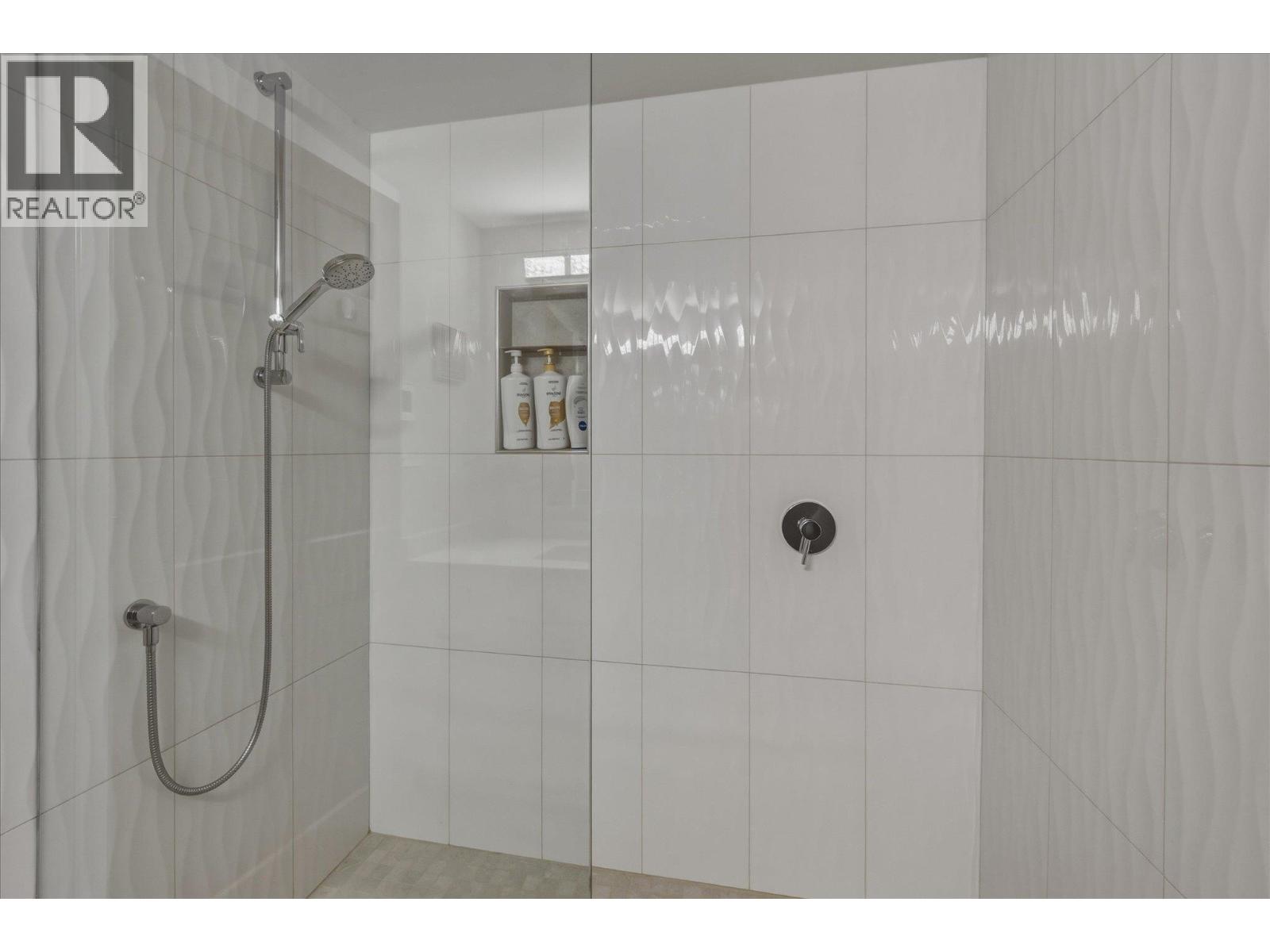 230 3309 Ptarmigan Place, Whistler, British Columbia  V8E 0V6 - Photo 18 - R3127230
