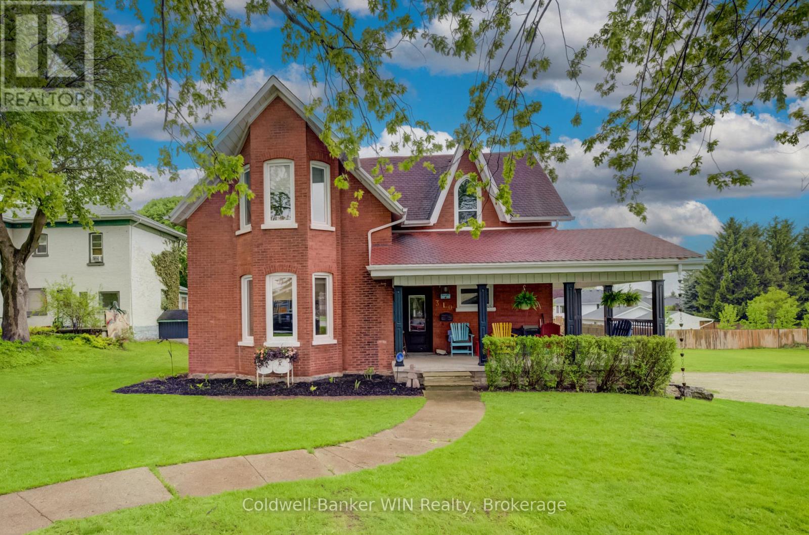 310 MAIN STREET W, Minto, Ontario