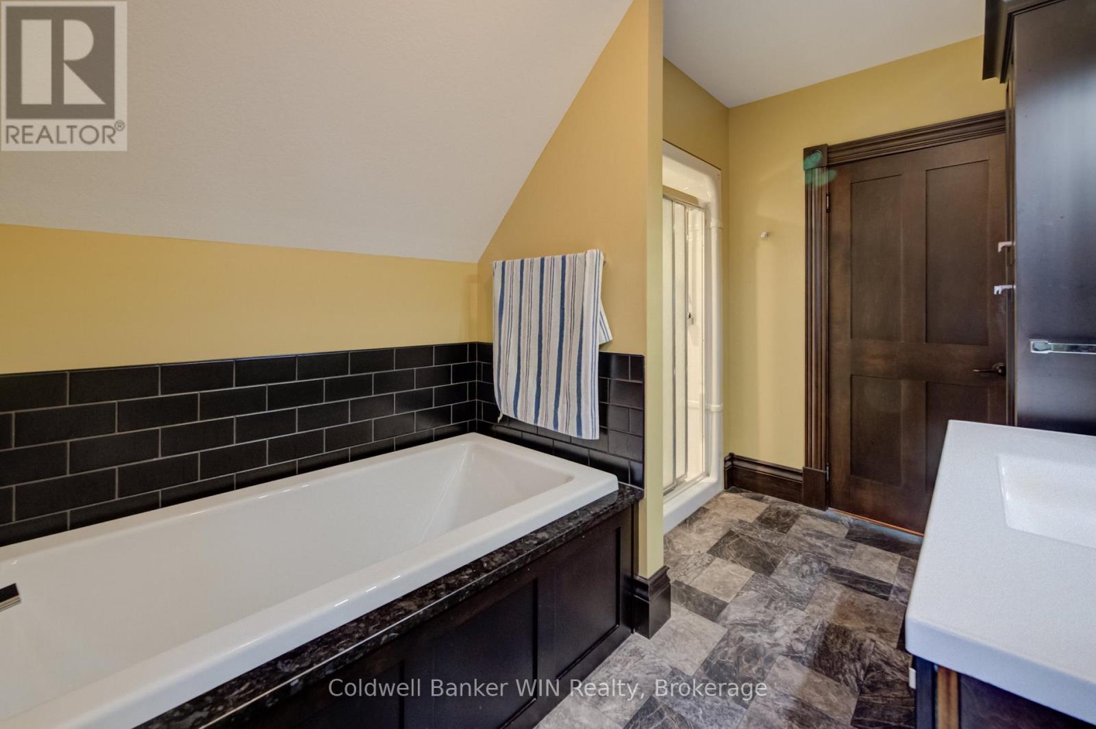 310 Main Street W, Minto, Ontario N0G 2P0 - Photo 31 - X13170628
