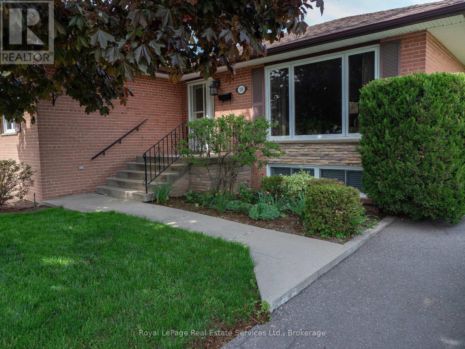 339 Weighton Drive, Oakville, Ontario  L6R 2R5 - Photo 5 - W12955414