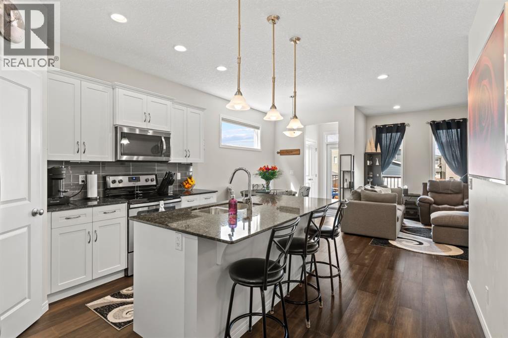 27 Heritage Rise, Cochrane, Alberta  T4C 2R4 - Photo 6 - A2307486