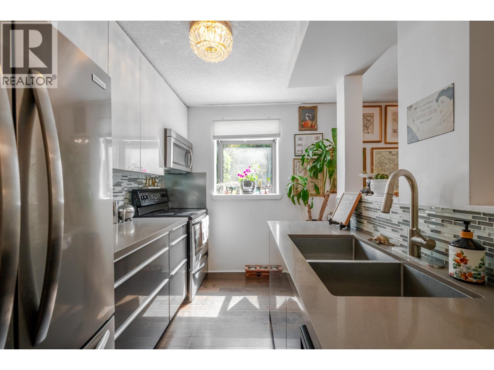 101 1875 W 8th Avenue, Vancouver, British Columbia  V6J 1V9 - Photo 5 - R3125248