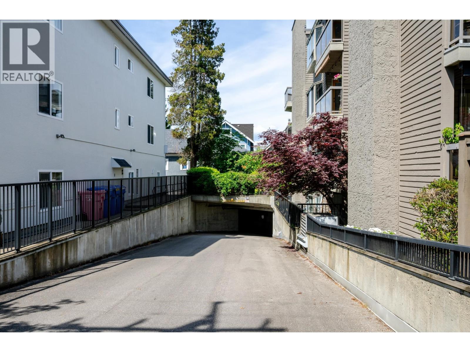 101 1875 W 8th Avenue, Vancouver, British Columbia  V6J 1V9 - Photo 31 - R3125248