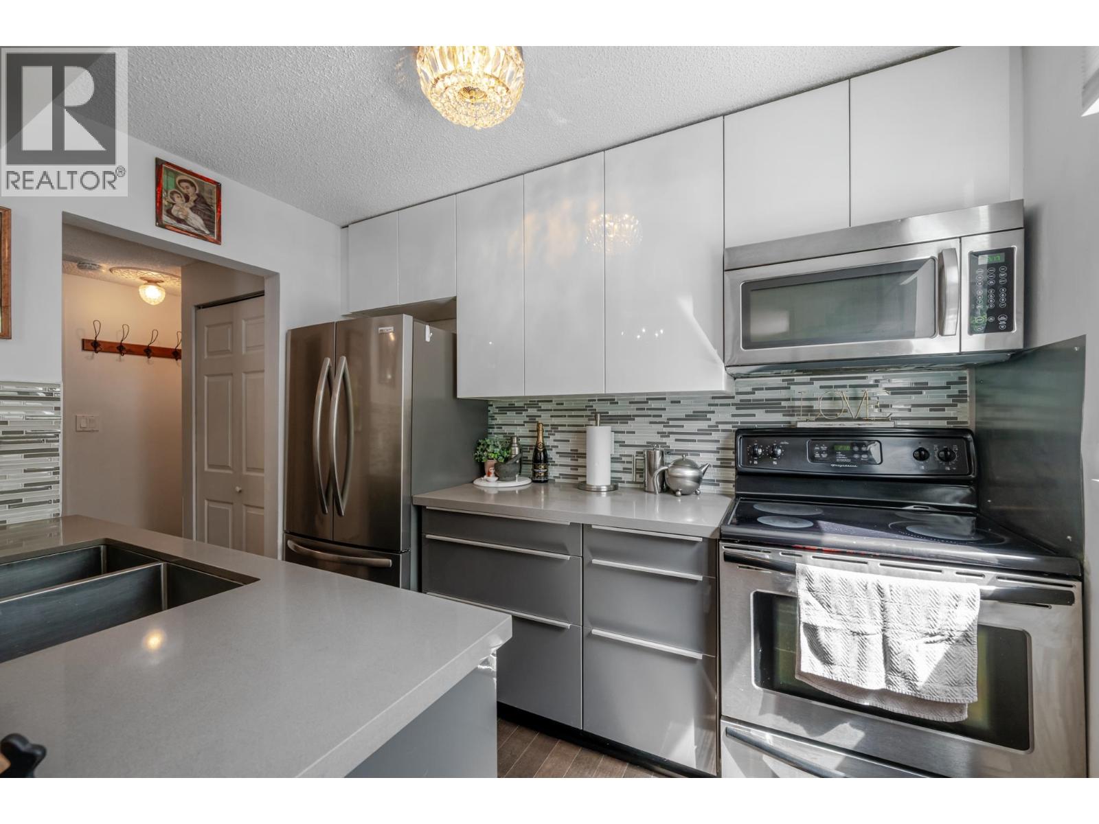 101 1875 W 8th Avenue, Vancouver, British Columbia  V6J 1V9 - Photo 9 - R3125248