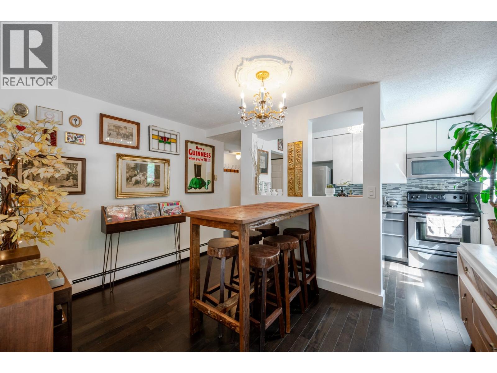 101 1875 W 8th Avenue, Vancouver, British Columbia  V6J 1V9 - Photo 10 - R3125248