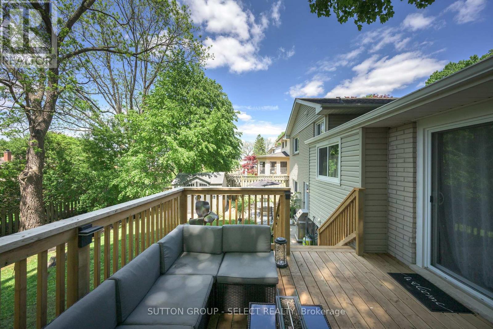35 Maxwell Crescent, London North, Ontario  N5X 1Y9 - Photo 4 - X13170650