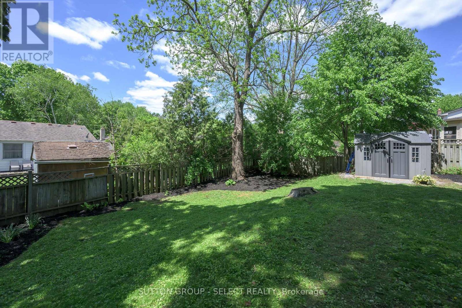 35 Maxwell Crescent, London North, Ontario  N5X 1Y9 - Photo 6 - X13170650