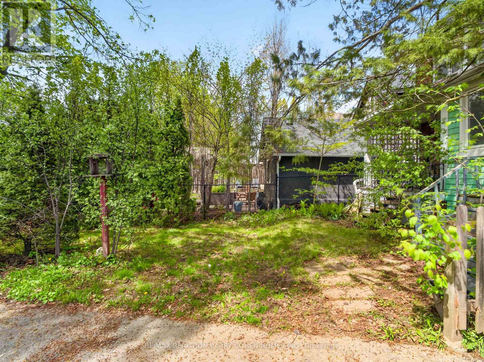12 Stibbard Avenue, Toronto, Ontario  M4P 2C1 - Photo 13 - C13170606