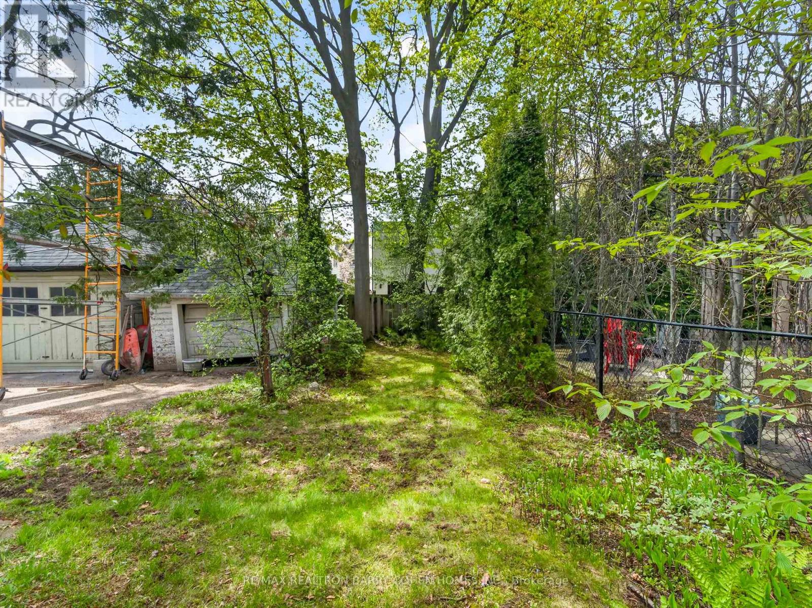 12 Stibbard Avenue, Toronto, Ontario  M4P 2C1 - Photo 15 - C13170606