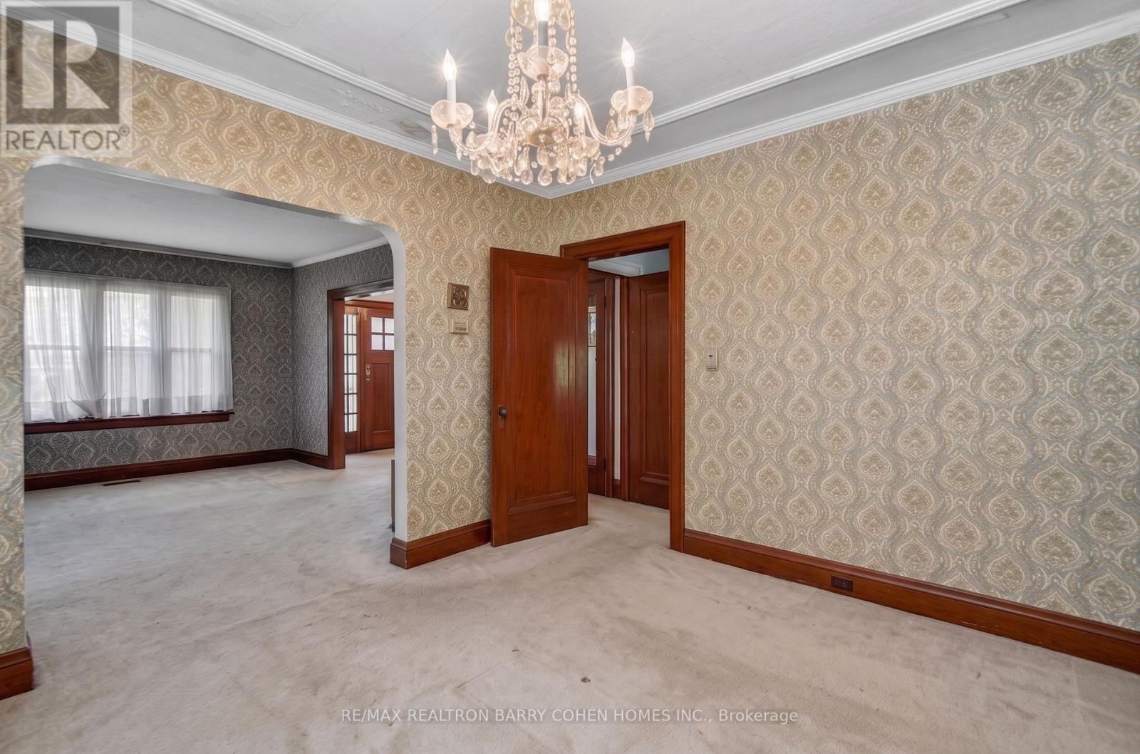 12 Stibbard Avenue, Toronto, Ontario  M4P 2C1 - Photo 7 - C13170606