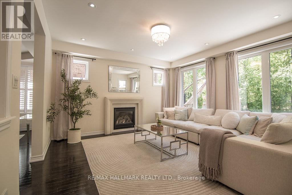 566 Maitland Drive, Pickering, Ontario L1W 0A8 - Photo 11 - E13170600