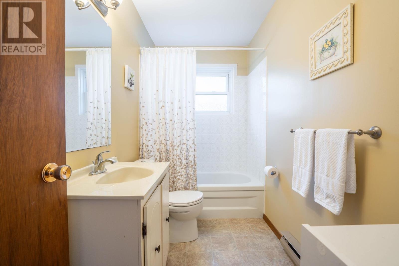 452 Red Pine Dr, Sault Ste. Marie, Ontario  P6A 5K6 - Photo 32 - SM261137