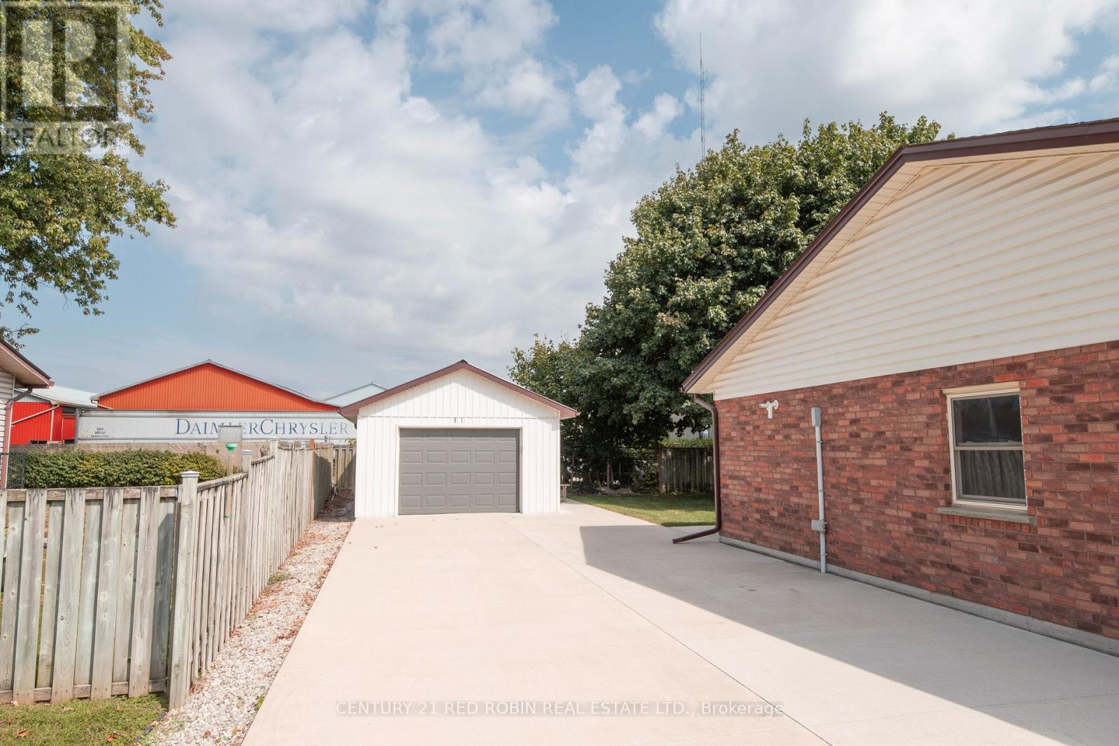 51 Queen Street, Strathroy-Caradoc, Ontario  N7G 2H5 - Photo 40 - X12681200