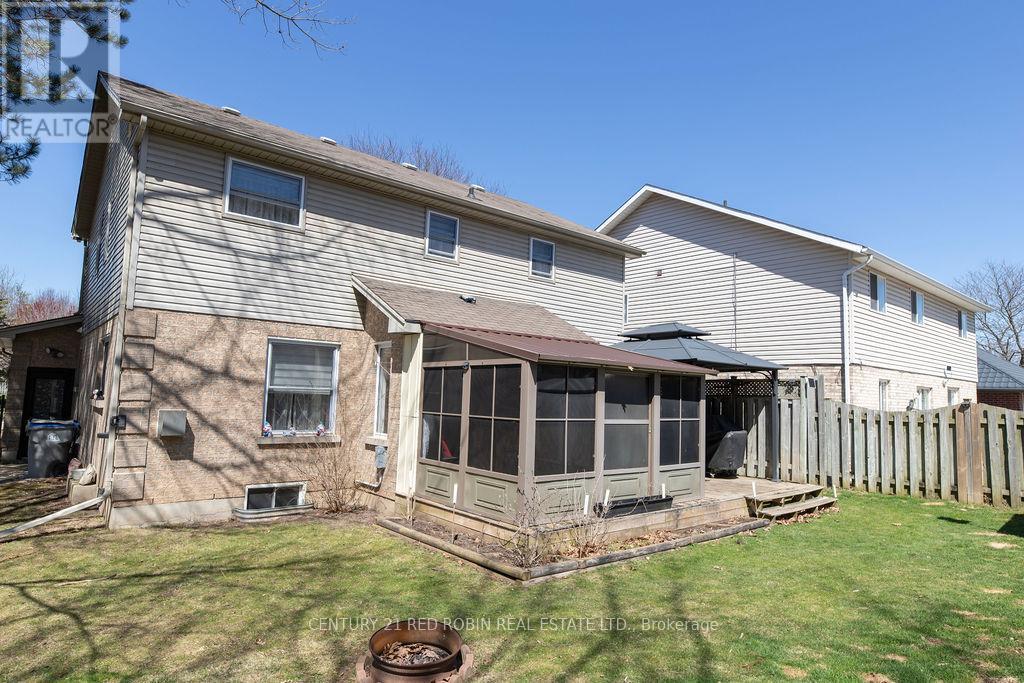 232 Thorne Drive, Strathroy-Caradoc, Ontario  N7G 4C2 - Photo 35 - X12991102