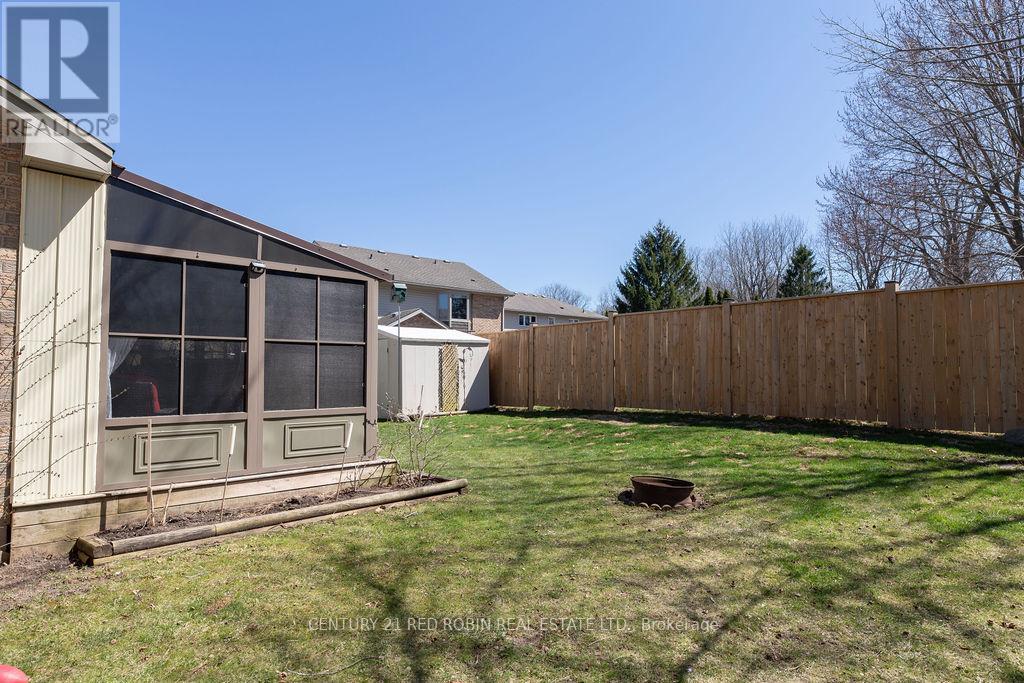 232 Thorne Drive, Strathroy-Caradoc, Ontario  N7G 4C2 - Photo 36 - X12991102