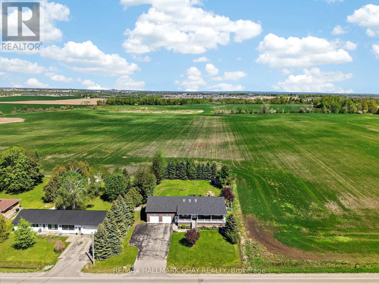 2452 10th Line, Innisfil, Ontario  L9S 3R2 - Photo 2 - N13170594