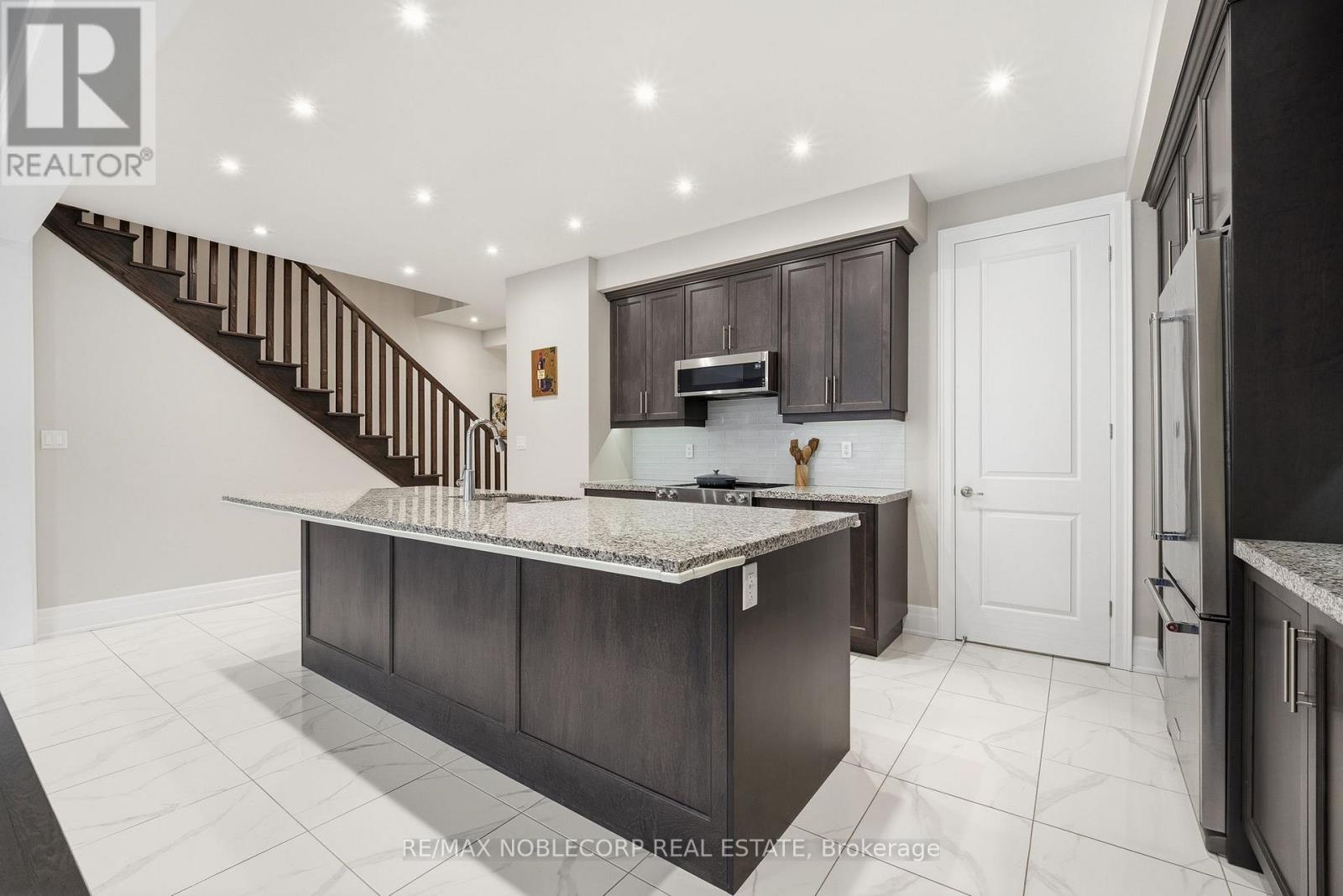 60 Tatton Court, King, Ontario  L7B 0C3 - Photo 10 - N13170648