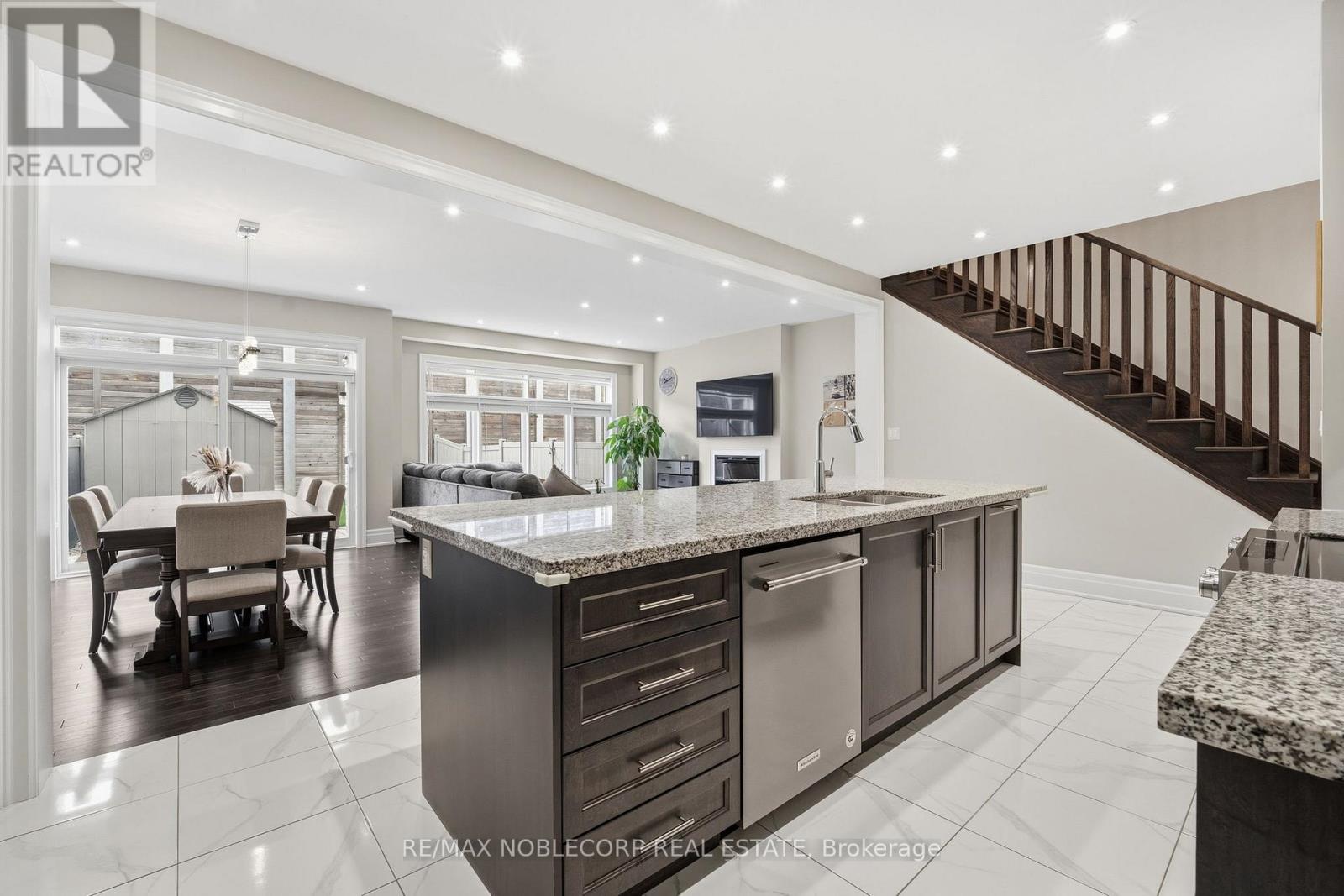 60 Tatton Court, King, Ontario  L7B 0C3 - Photo 9 - N13170648
