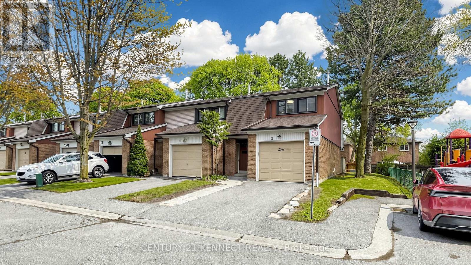 9 - 260 AVENUE ROAD, Richmond Hill, Ontario
