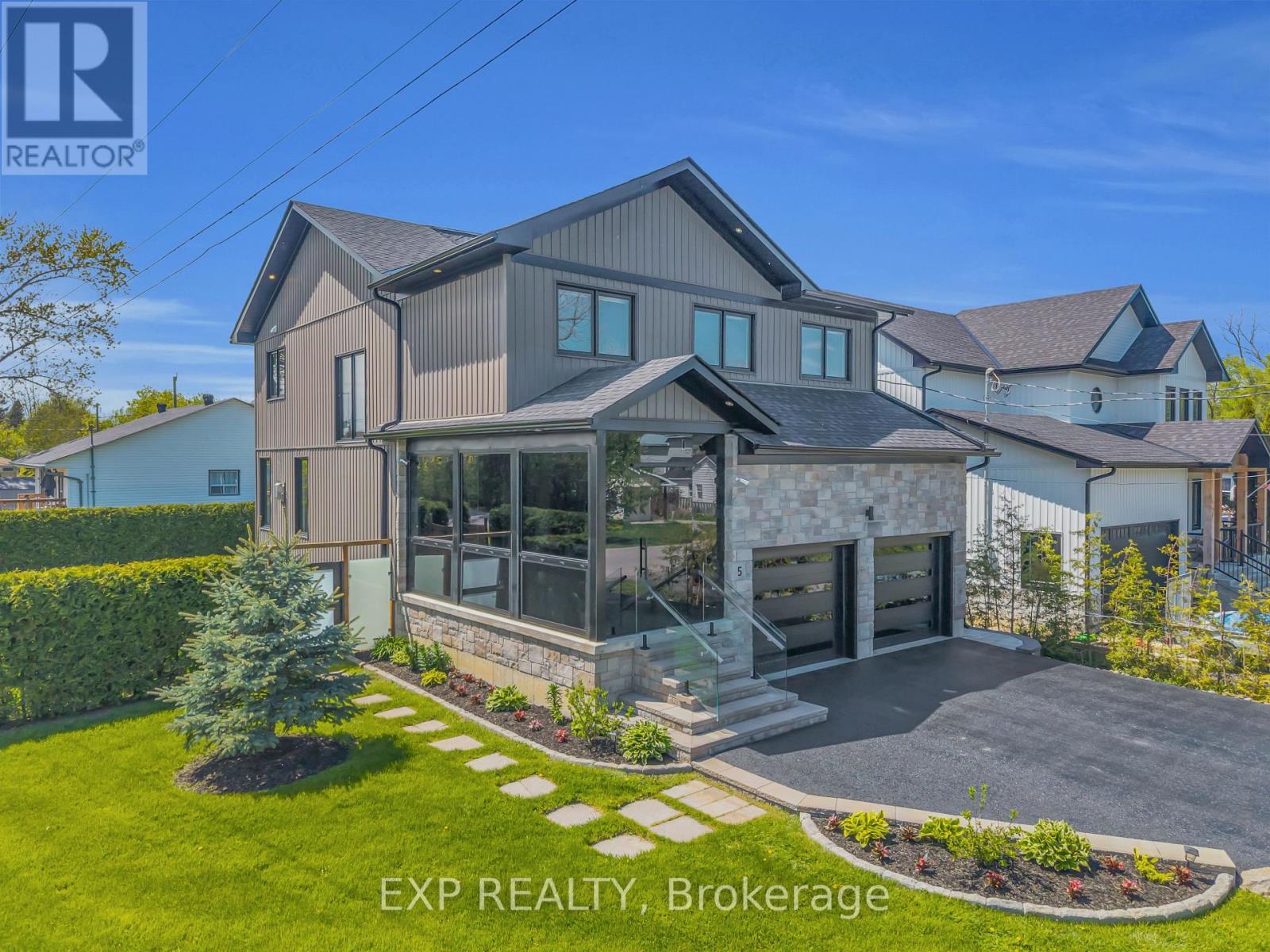 5 Farley Circle, Georgina, Ontario  L0E 1S0 - Photo 4 - N13170686