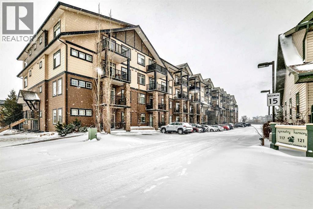101, 117 Copperpond Common Se, Calgary, Alberta  T2Z 5E2 - Photo 1 - A2302487