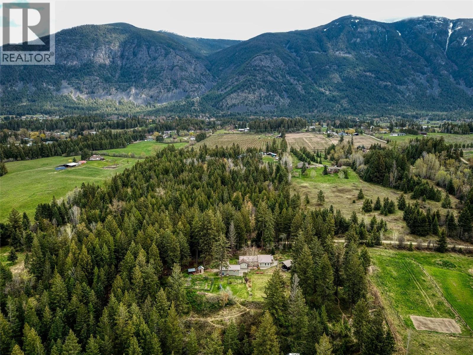 4039 Zapp Road, Canyon, British Columbia  V0B 1C1 - Photo 32 - 10384095