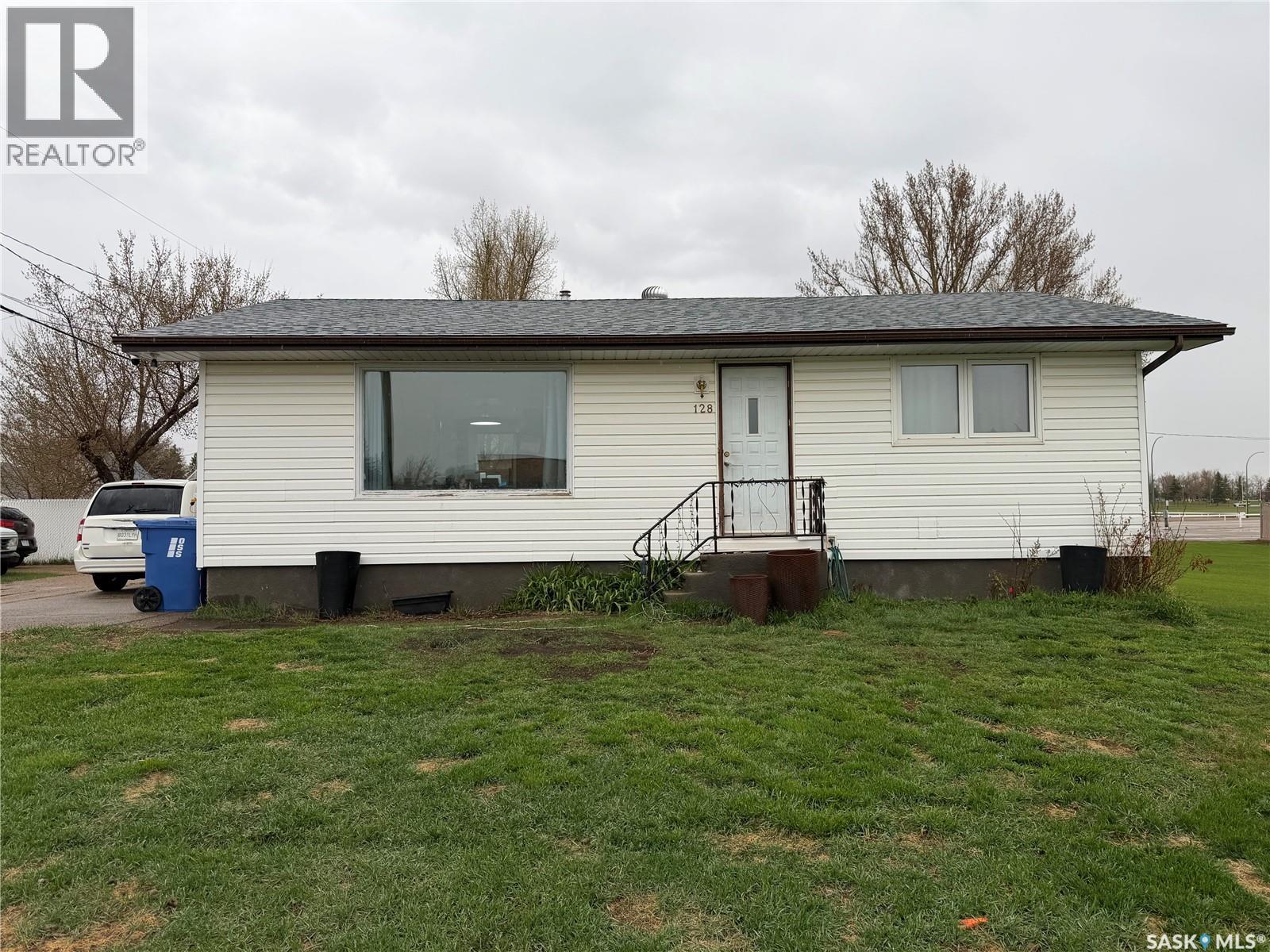 128 9th STREET E, Melville, Saskatchewan