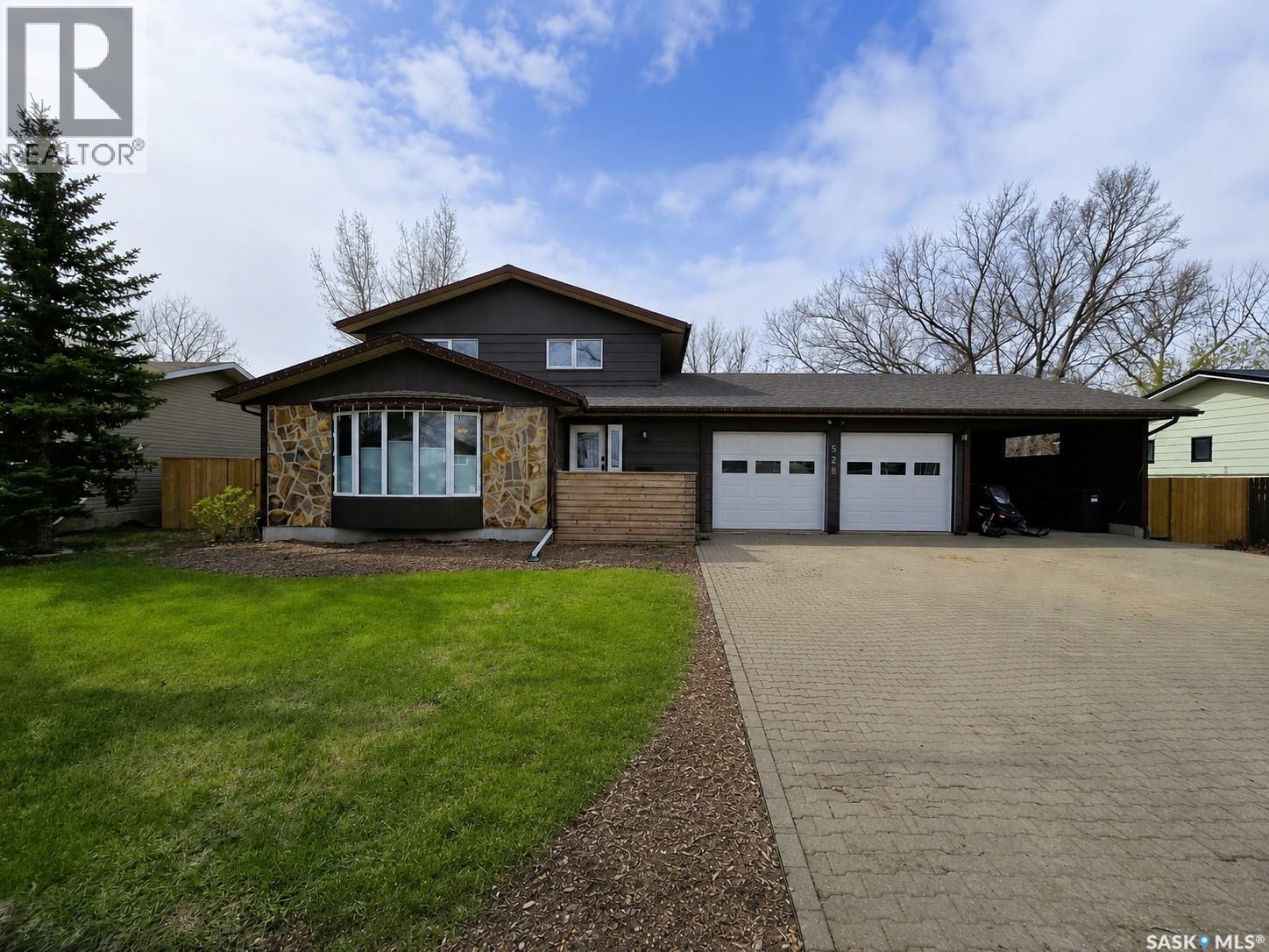 528 Dieppe DRIVE, Weyburn, Saskatchewan