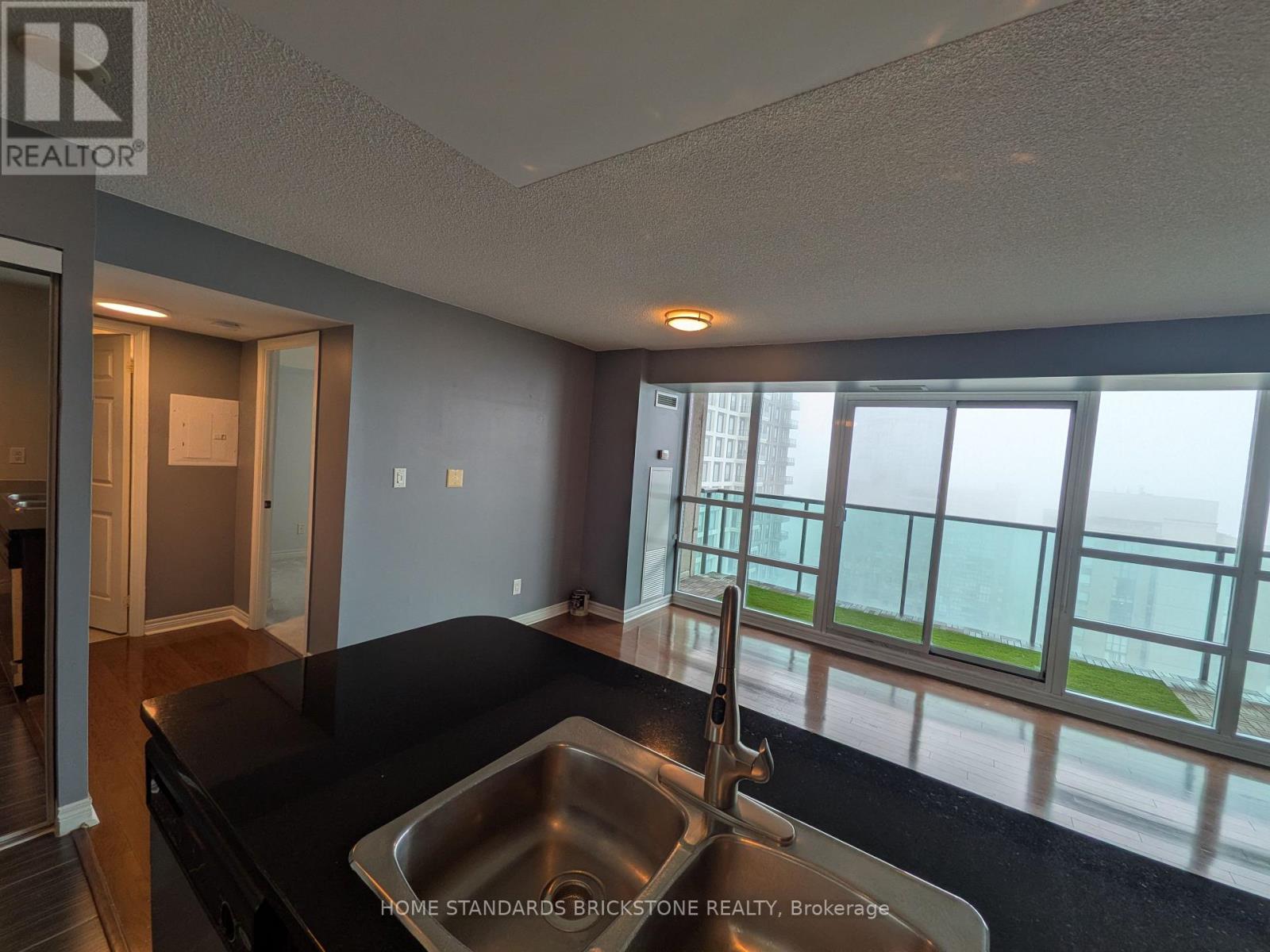 2905 - 208 Enfield Place, Mississauga, Ontario  L5B 0G8 - Photo 9 - W13170074