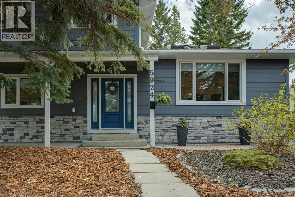 5924 Dalridge Hill NW, Calgary, Alberta  T3A 1L9 - Photo 1 - A2310077