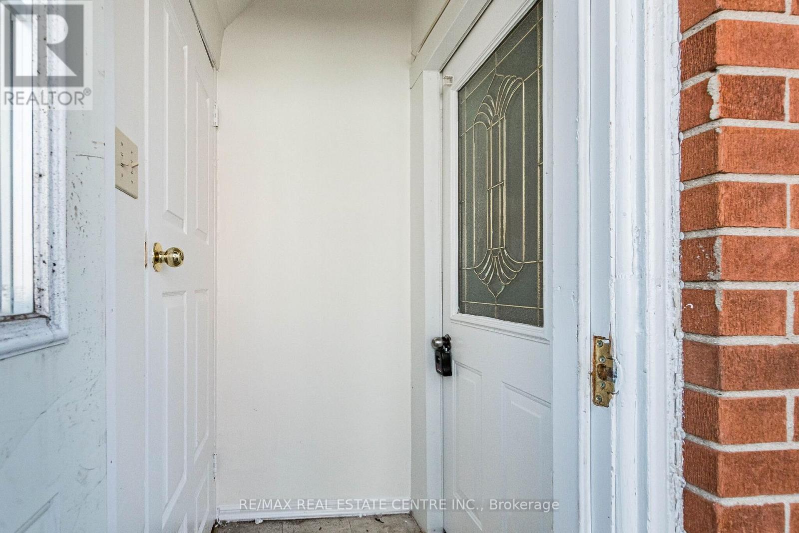 9 Mill Street W, Halton Hills, Ontario  L7J 1G3 - Photo 16 - W13170630
