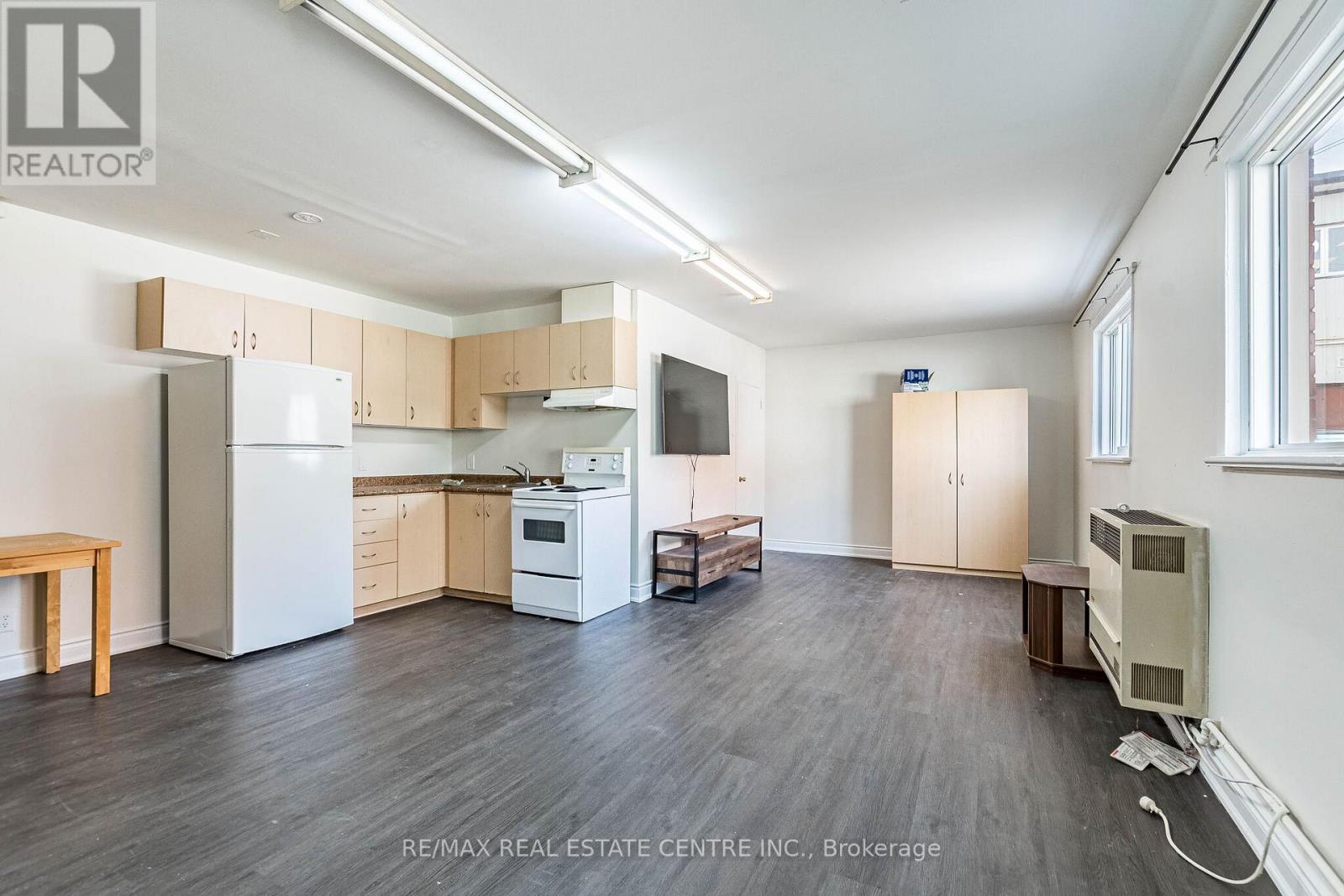 9 Mill Street W, Halton Hills, Ontario  L7J 1G3 - Photo 17 - W13170630