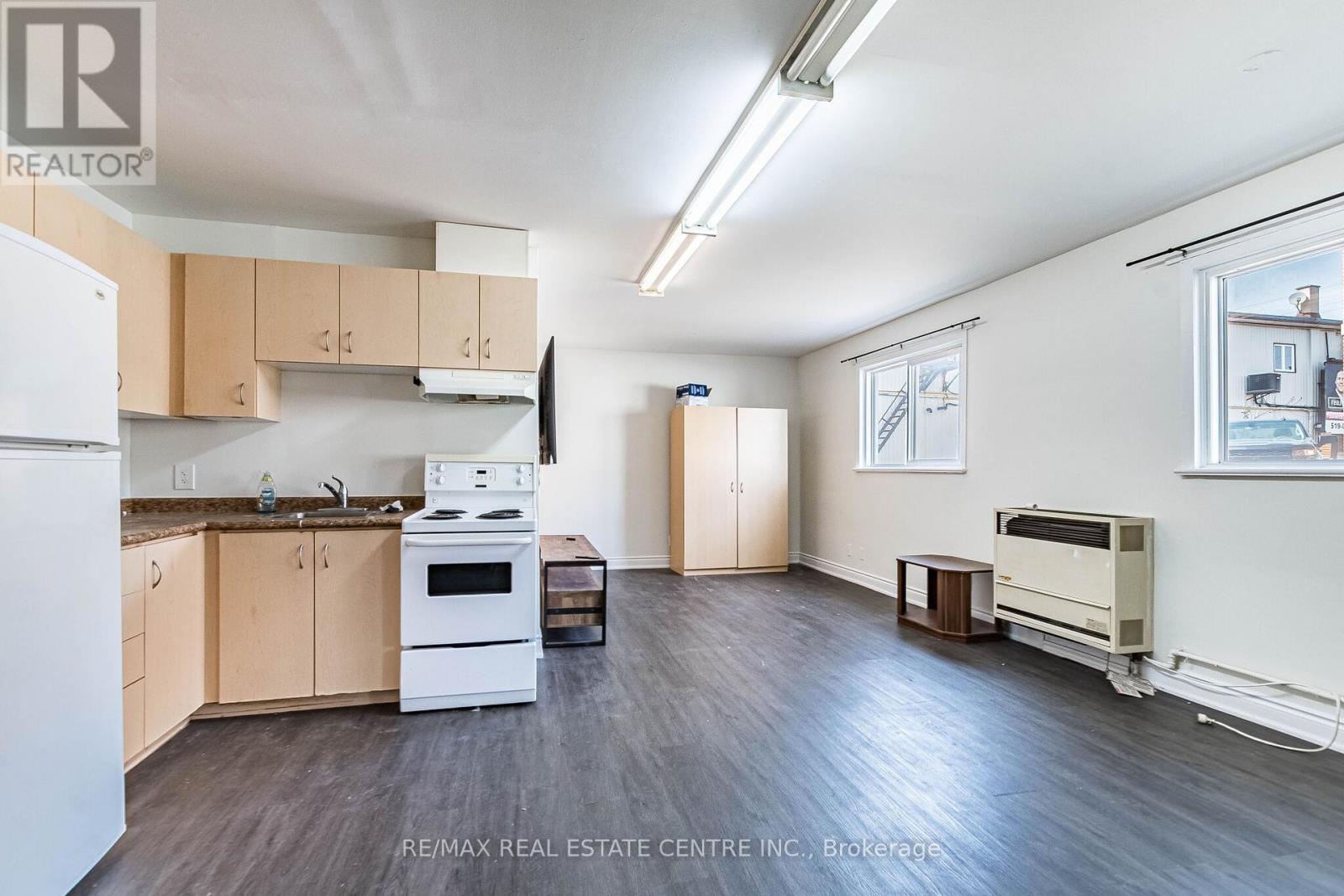 9 Mill Street W, Halton Hills, Ontario  L7J 1G3 - Photo 19 - W13170630