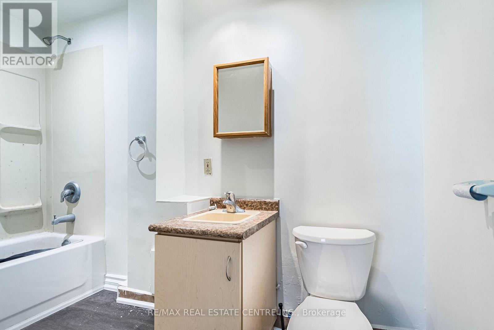 9 Mill Street W, Halton Hills, Ontario  L7J 1G3 - Photo 26 - W13170630