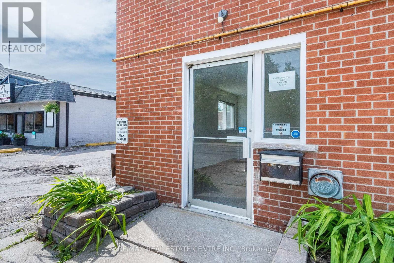 9 Mill Street W, Halton Hills, Ontario  L7J 1G3 - Photo 4 - W13170630