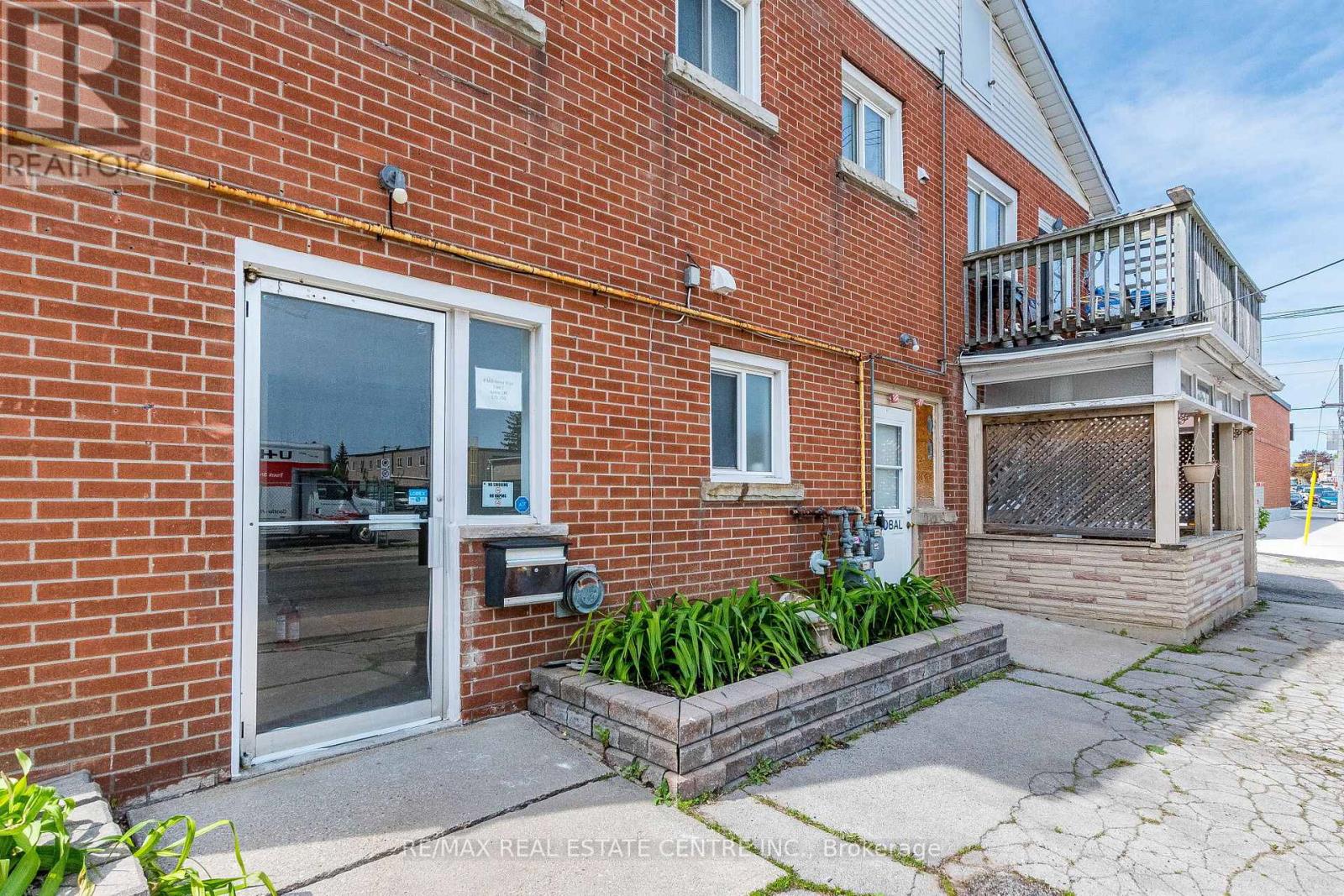 9 Mill Street W, Halton Hills, Ontario  L7J 1G3 - Photo 5 - W13170630