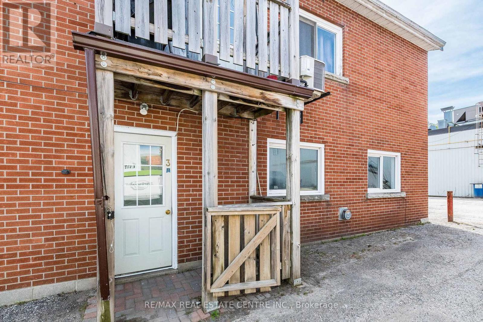 9 Mill Street W, Halton Hills, Ontario  L7J 1G3 - Photo 6 - W13170630
