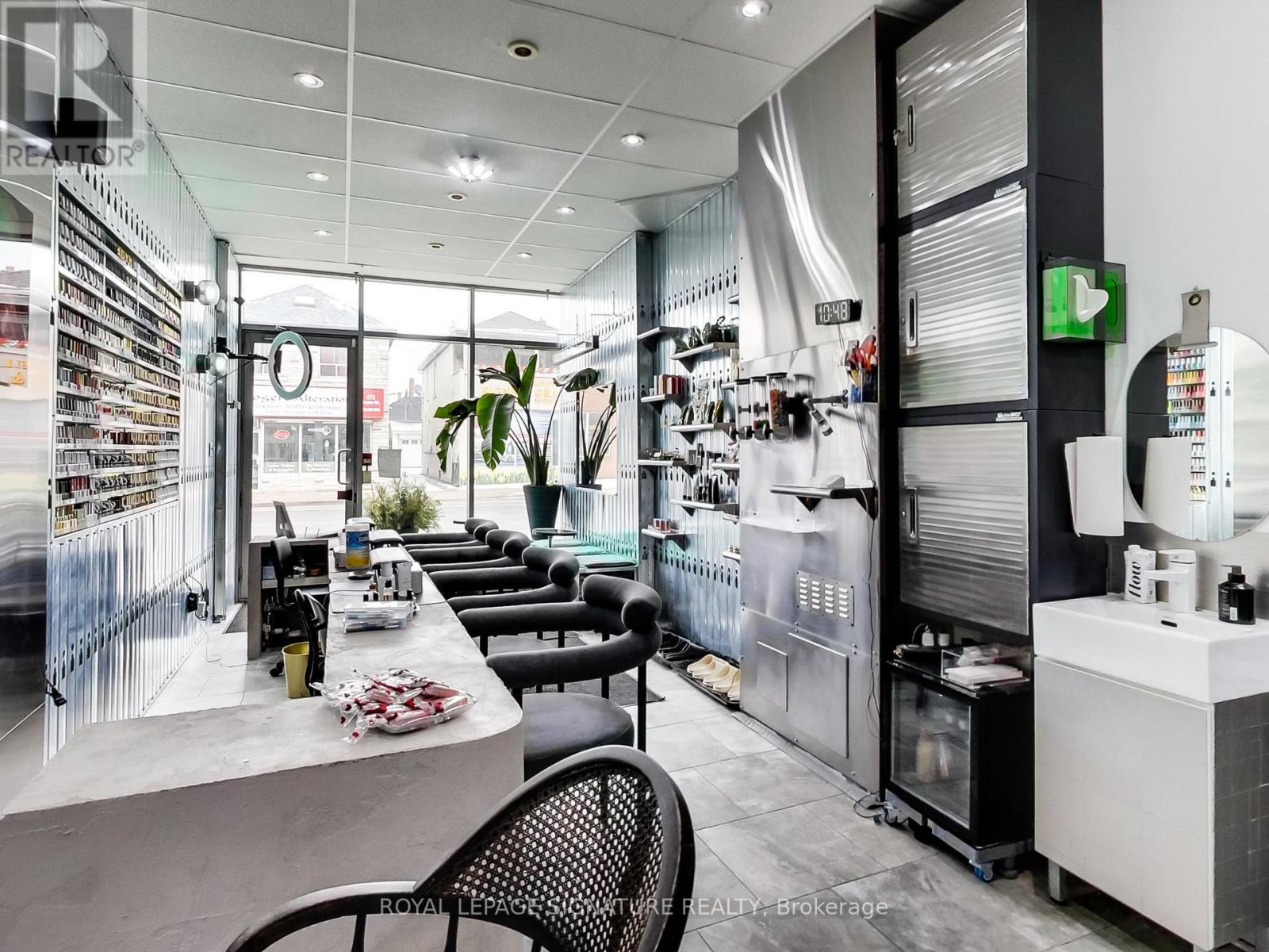 475d Rogers Road, Toronto, Ontario  M6N 0B3 - Photo 16 - W13170700