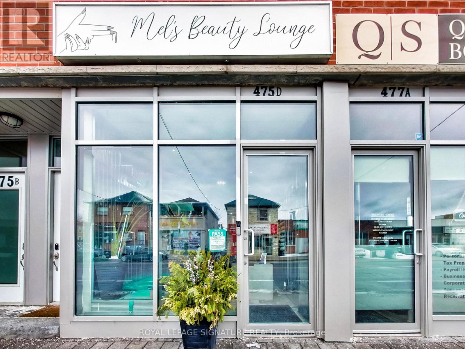 475d Rogers Road, Toronto, Ontario  M6N 0B3 - Photo 2 - W13170700