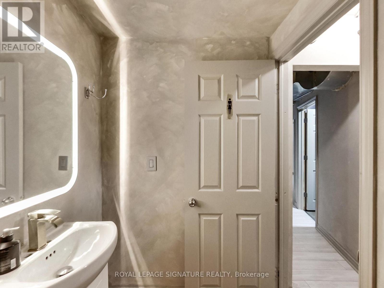 475d Rogers Road, Toronto, Ontario  M6N 0B3 - Photo 28 - W13170700