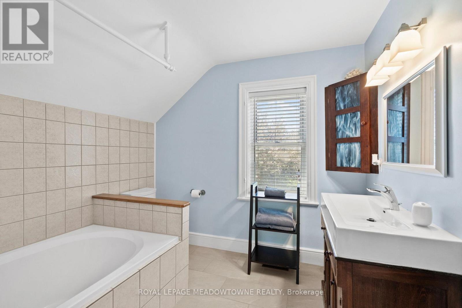 272 Pine Street, Milton, Ontario  L9T 1K5 - Photo 25 - W13170708