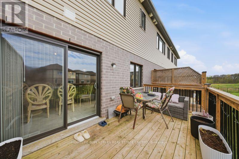135 Hardcastle Drive, Waterloo, Ontario  N1S 0A6 - Photo 24 - X13170662