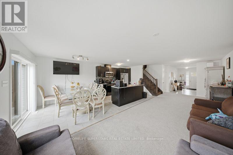 135 Hardcastle Drive, Waterloo, Ontario  N1S 0A6 - Photo 9 - X13170662