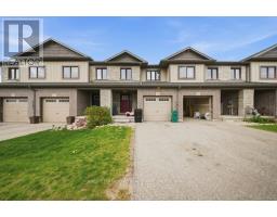 135 HARDCASTLE DRIVE, Waterloo, Ontario